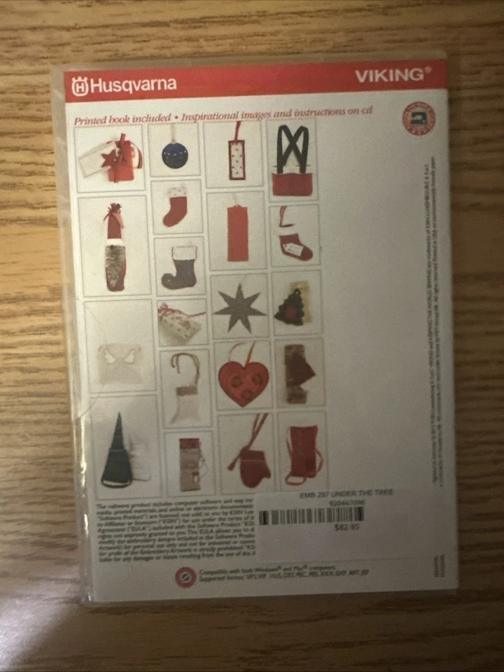 Álbum de bordados Husqvarna Viking DVD “Bajo el árbol” Foto 2 de 2