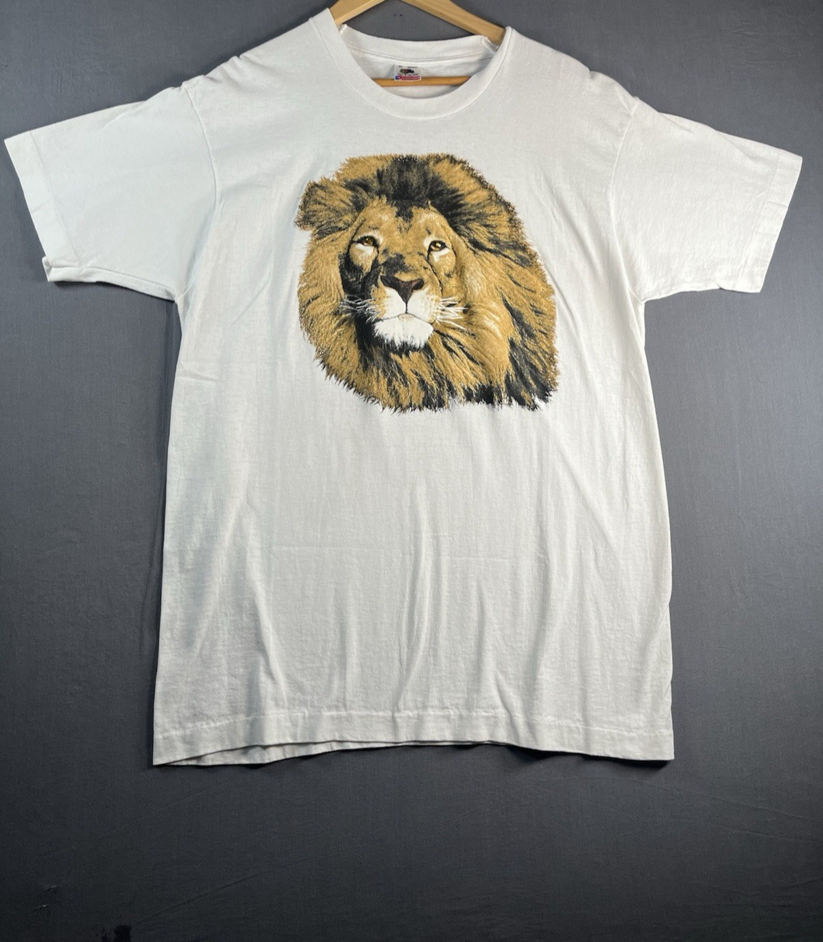 VTG 90s Single Stitch Lion Graphic T-Shirt Fruit of the Loom Mens XL