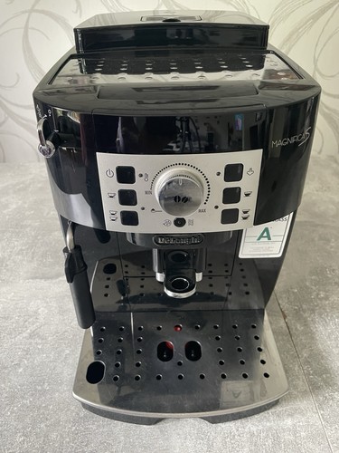 Macchina da caffè DeLonghi ECAM 22.110 B.