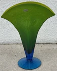 BLENKO ART GLASS TWO-COLOR FAN VASE WITH ORIGINAL LABEL & SIGNATURE....MINT 2002