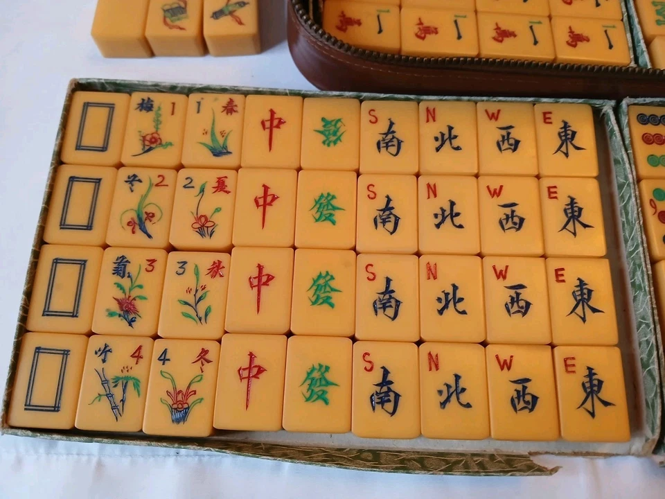 Mahjong 156 Butterscotch Bakelite Tiles Case Book NMJL Mah Jong Jongg Vintage - Image 3 of 4