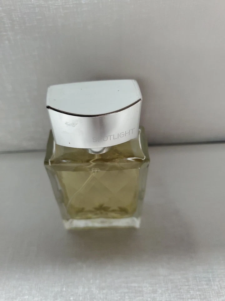 Fragancia Avon Spotlight NUEVA en Caja Eau De Toilette Spray 1.7 OZ Foto 2 de 4