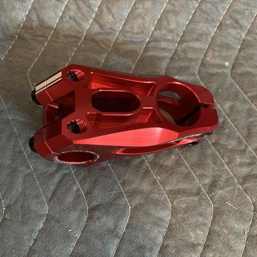 ELEVN RACING 1 1/8” 57 mm RED - Picture 4 of 5