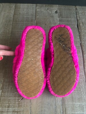 UGG Fluff Yeah big kid's pink slide sandal logo strap size 5 Eur