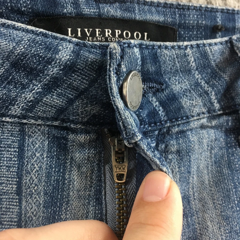 Liverpool Denim Bermuda Shorts Womens 2/26 Blue Cotton Blend Zip Fly Mid Rise - Image 4 of 4