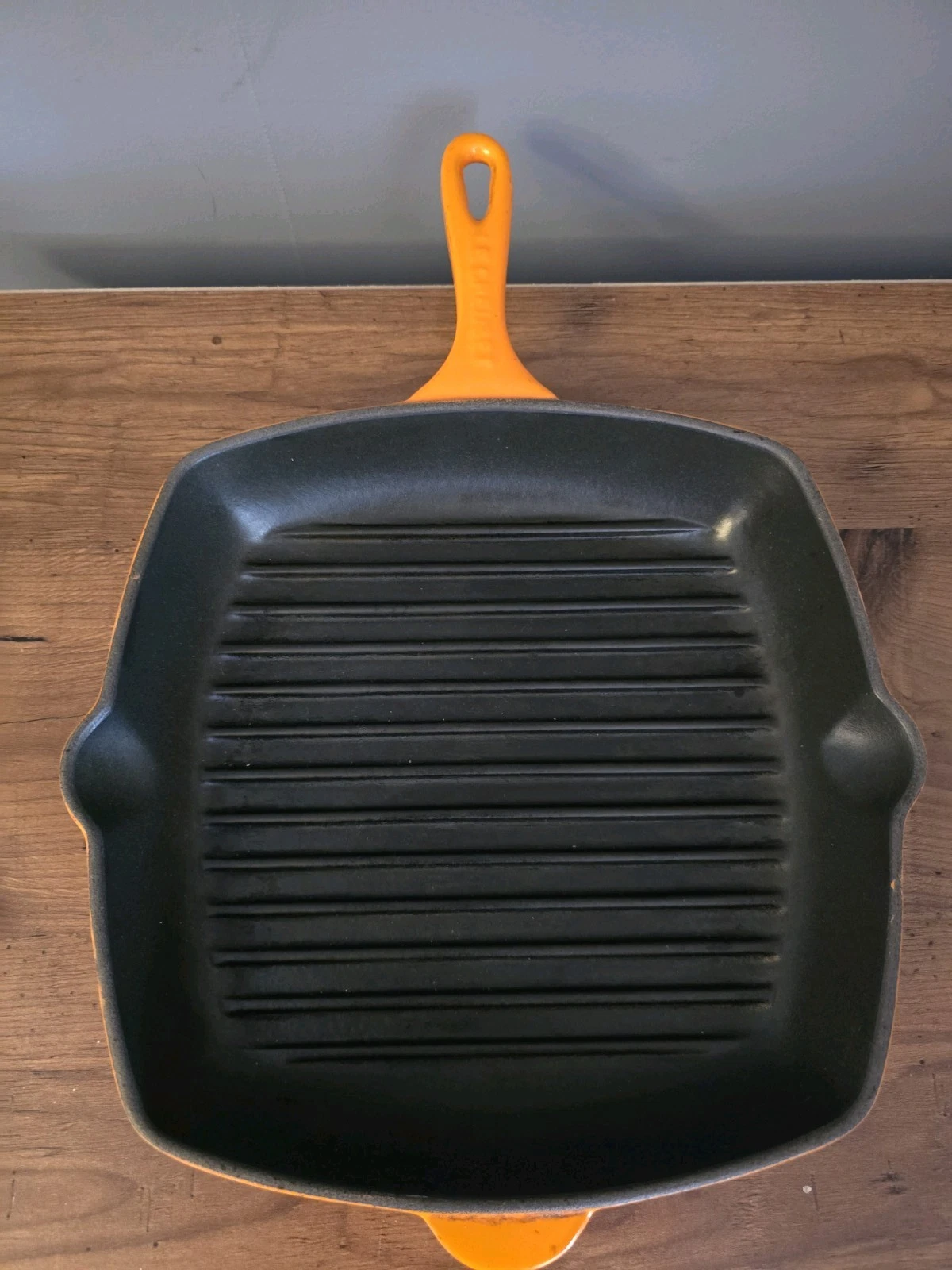 Le Creuset Volcanic Orange Cast Iron Skillet - Griddle Pan - Square - 10"