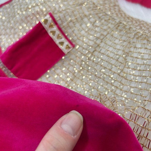 APRON Pink Velvet Gold Shiny Metallic Hearts Feminine Pretty Cute Photo Shoot - Picture 7 of 7