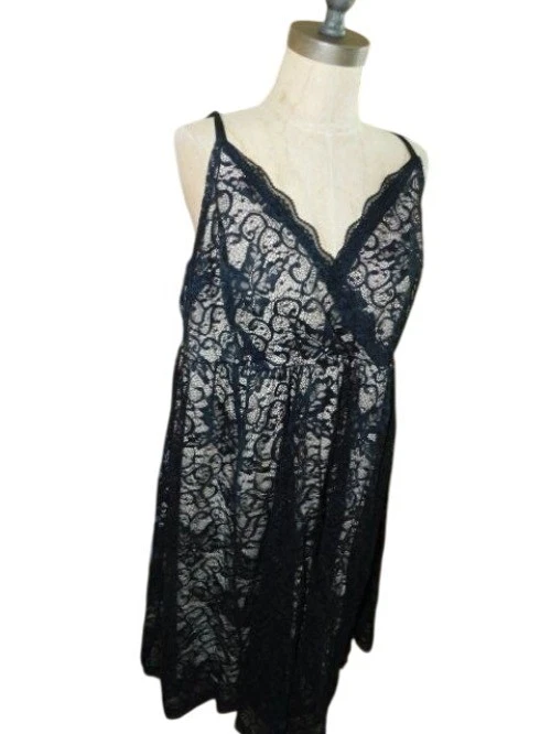 Torrid Size 1X Lace Lined Plus Size SEXY Dress  - Image 2 of 4