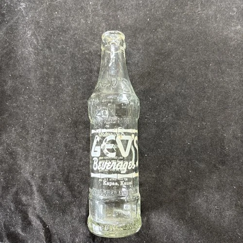 Geo's Beverages ACL Soda Pop Bottle Kapaa, Kauai, Hawaii Embossed Hawaiian 7 oz.