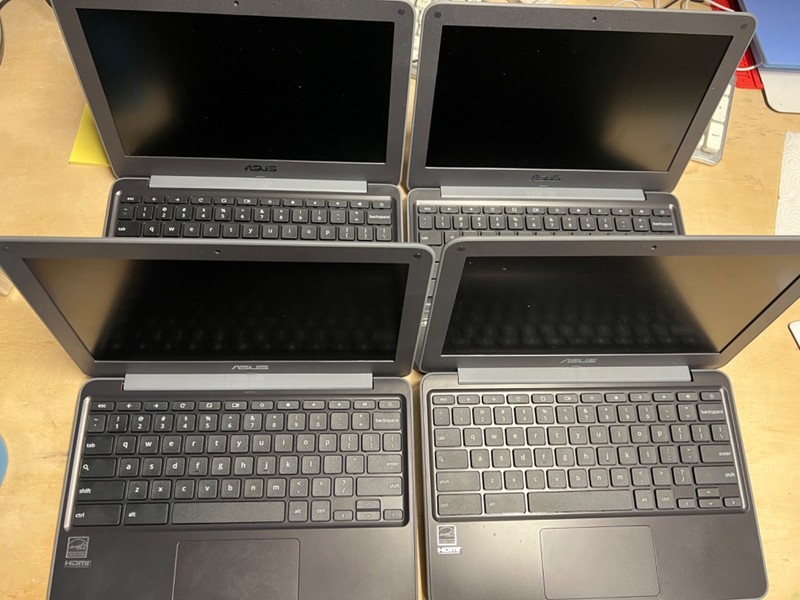 LOT OF 4 Asus C203X Chromebooks FOR PARTS