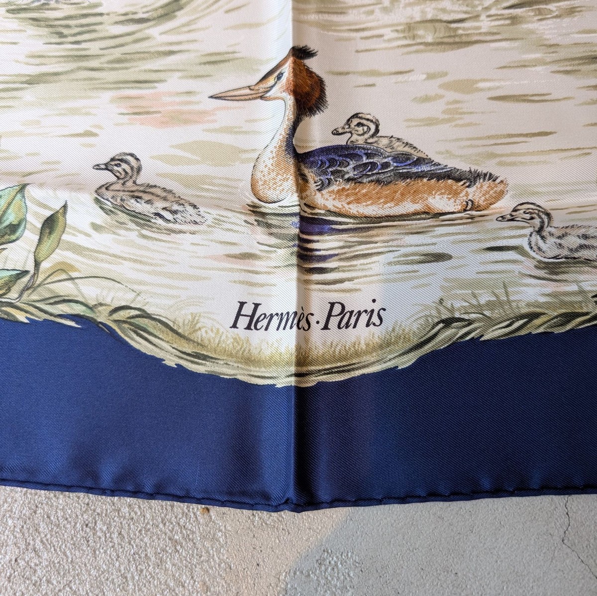HERMES スカーフ　箱有　Halte en Camargue HERMES 'HALTE EN CAMARGUE' SILK SCARF WITH PRESENTATION BOX