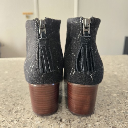 Toms 10W Black and Grey Fabric Zip back Booties Block Heel - Picture 4 of 6