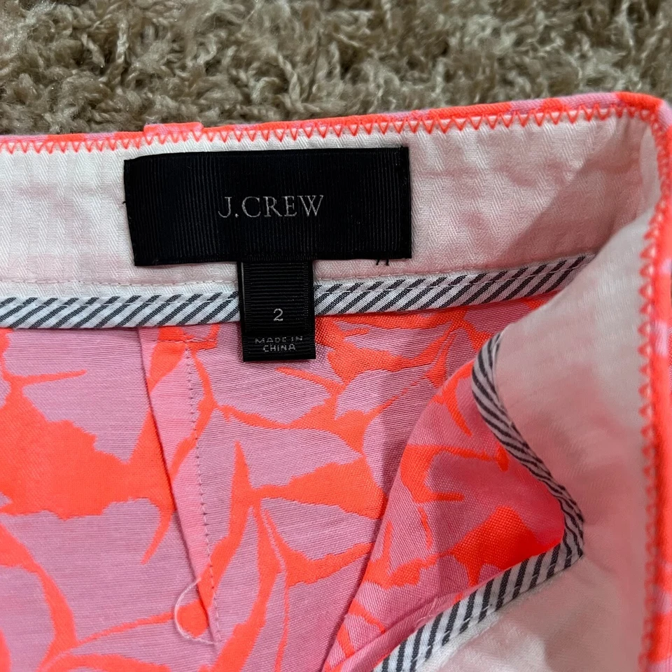 J.Crew  Women's Neon Jacquard Coral Pink Floral Shorts Size 2 - Image 4 of 4