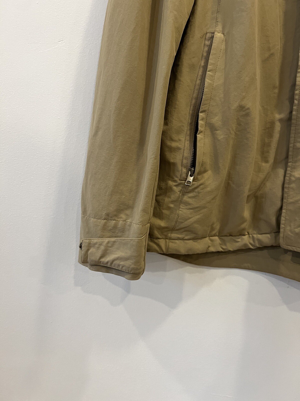 Rohan Men's Jacket UK Size L Zipped Pockets Hooded Rainmac Coat Large