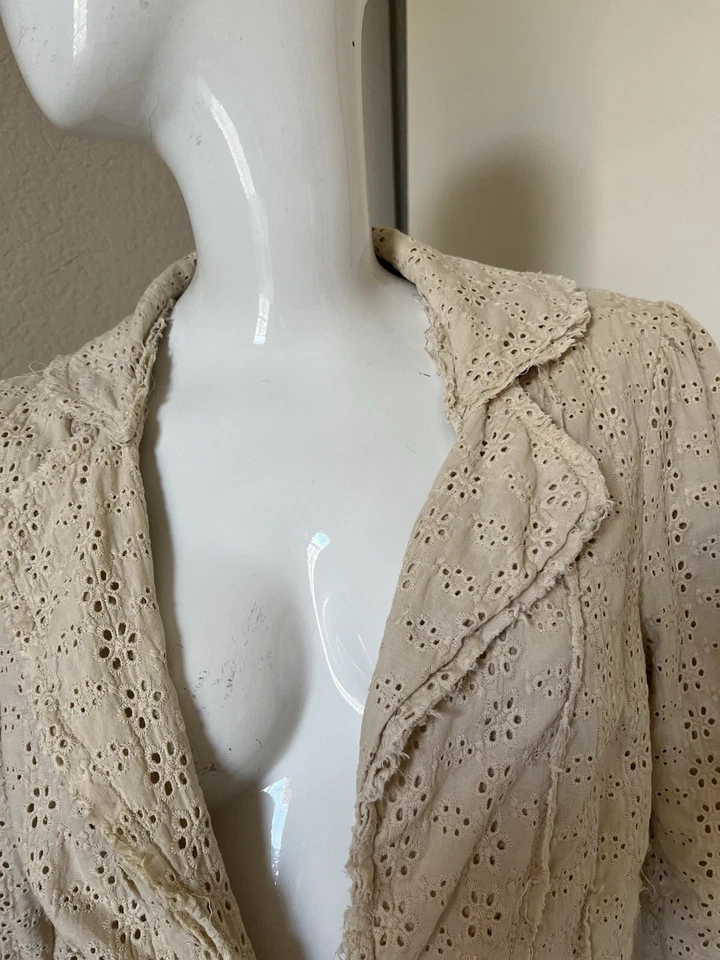 TWILL TWENTY TWO ANTHROPOLOGIE Cream Cotton Eyelet Cropped Blazer Jacket Sz S Foto 2 de 4