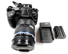 OLYMPUS EVOLT E-520 10MP Digital Camera  Olympus Zuiko 12-60mm Lens w/ Charger