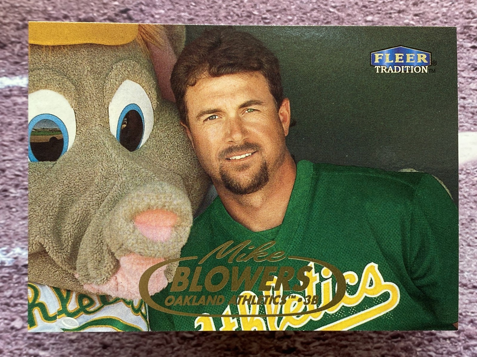 1998 Fleer Tradition Mike Blowers #445 Oakland Athletics
