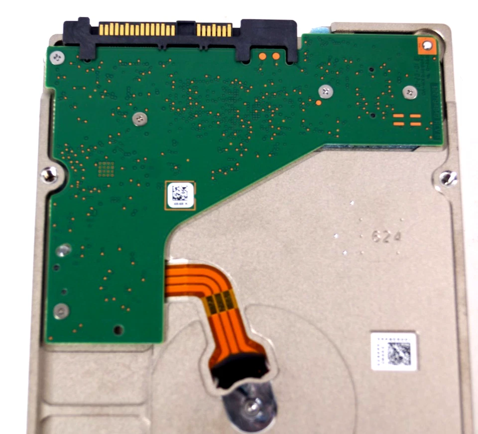 Seagate ST1000NM0096 Exos Enterprise 10TB 3.5" 7200 RPM SAS Hard Drive - Image 3 of 4