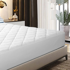 Quilted Mattress Pad - Lightweight yet Substantial, Elastic Fitted Mattress Topp