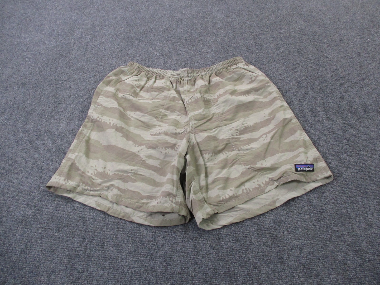 Patagonia Shorts Mens M Camo Nylon Baggies Mesh Lined Hiking Swim Beach 58034