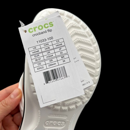 Crocs Womens Flip Flop Sandal Size 6 White Lightweight Water Friendly & Comfy - Picture 6 of 13