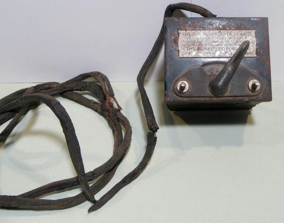 Lionel Type 1029 Transformer & Bracket For Parts Or Repair (Untested) - Image 2 of 4