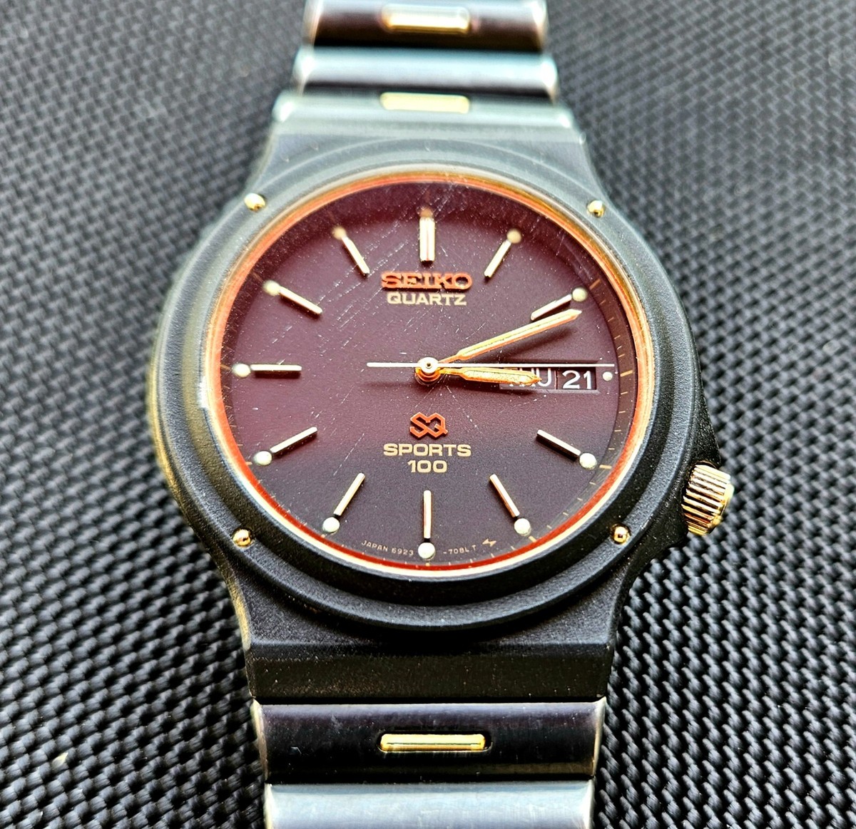 Seiko 6923-7060 Sports 100 Black PVD & Gold 36mm Vintage Men's