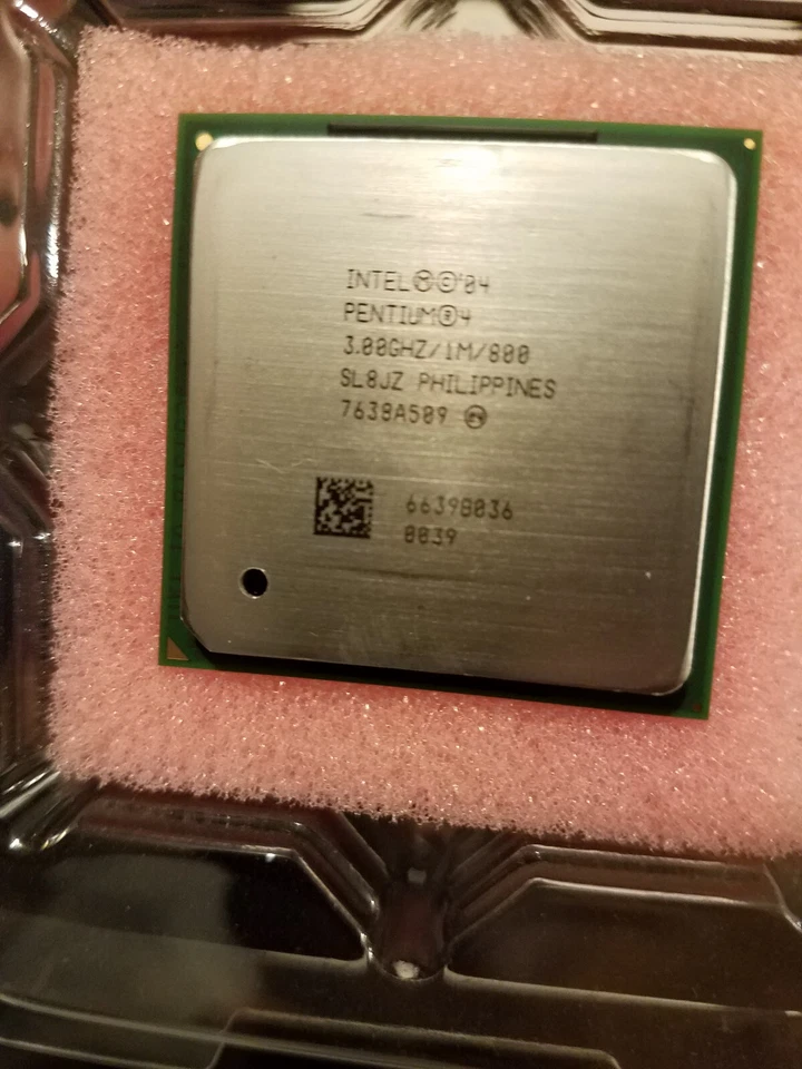 Intel Pentium 4 3.0 1MB L2 Cache FSB 800 MHz 3.0 GHz Socket 478 CPU SL8JZ - Image 2 of 4