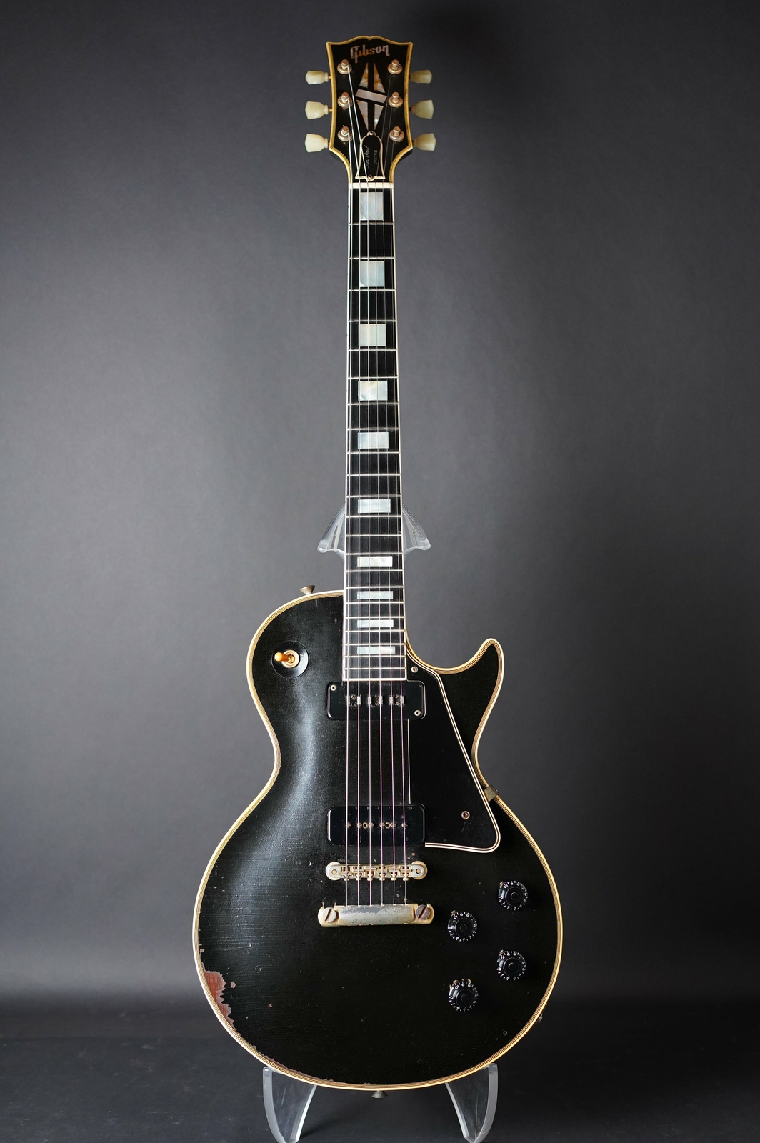 gibson guitar black