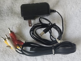 Hyperkin Retron 3  Console NES Genesis SNES AV & Power Cords 2 Controller Tested