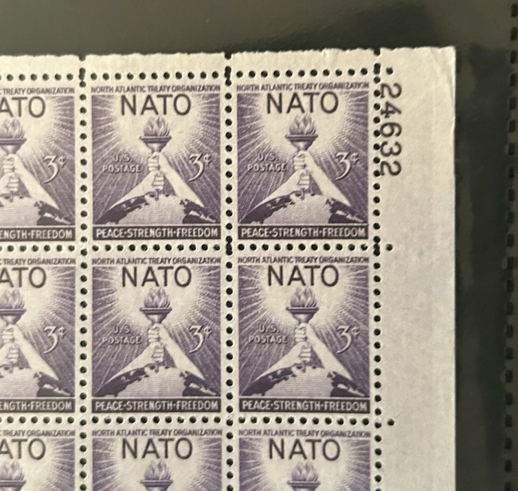 Scott 1008 OTAN - (1952) hoja de 100/3¢ Foto 2 de 3