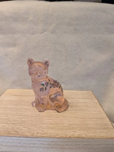 Vintage Scott K Fenton Hand painted Pink Glass Cat Figurine #3482 T Christopher