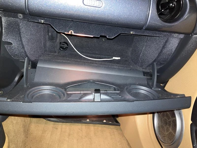 2002 - 2008 Mini Cooper 黑色手套盒总成原始设备制造商 — 第 2/4 张图片