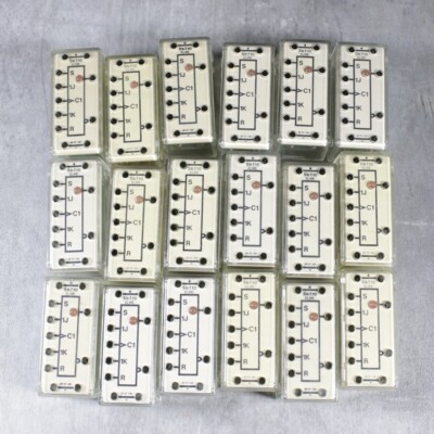 1 x ELWE Lehrmittel Rasterstecksystem Sb 7.10 2007100 / JK Flip-Flop
