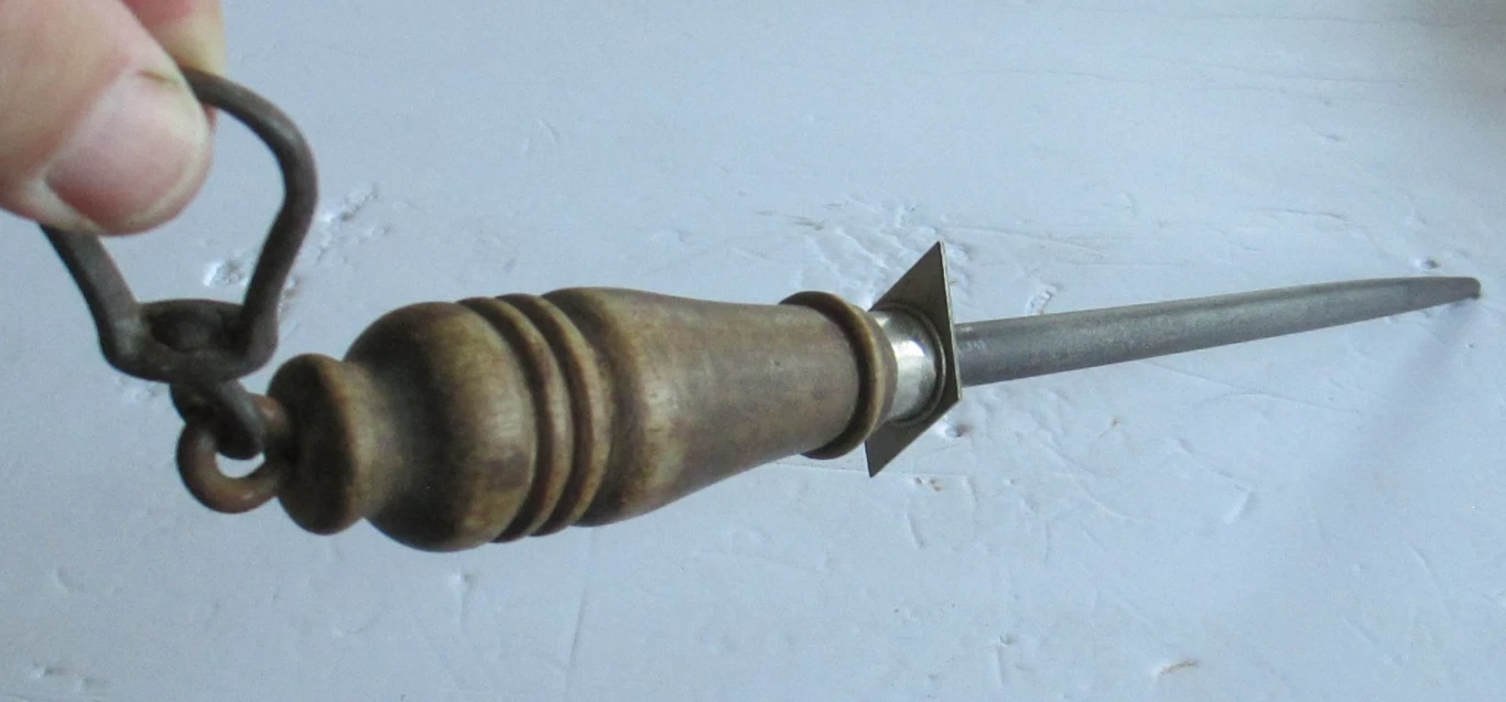 Vintage Hollinger Steel Knife Sharpening Honing Rod ~ Wood Handle ~ C49
