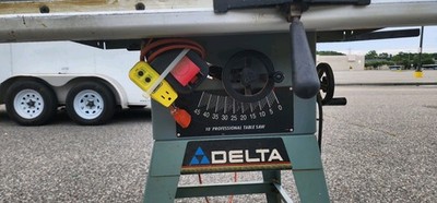 Delta  10 '' Table Saw Model 36-650 Tools 