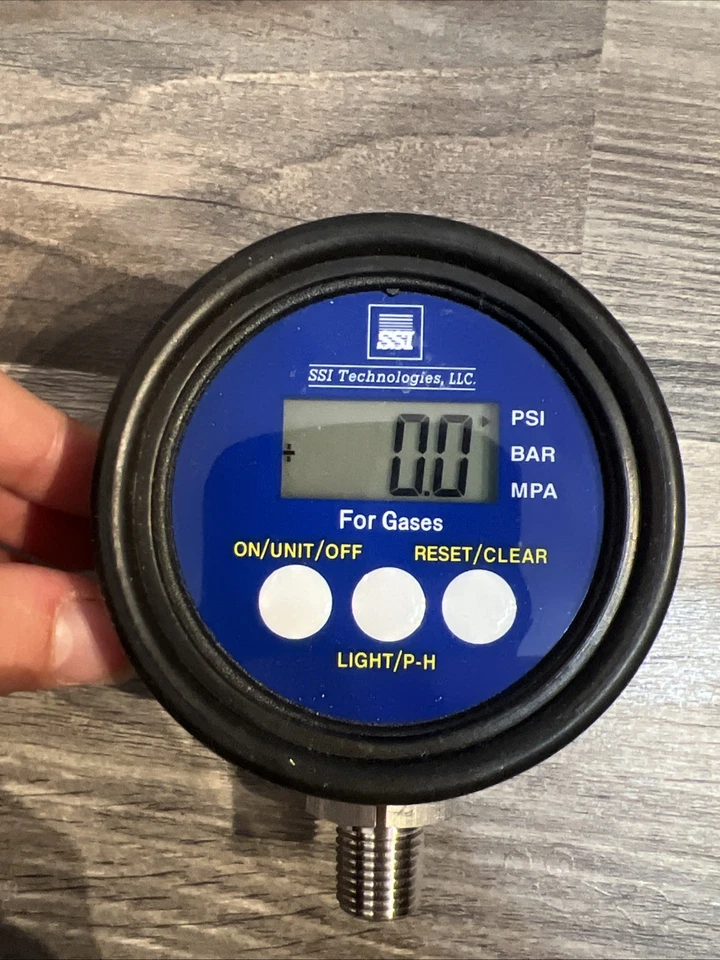 Manómetro digital 0-100 PSI — Tecnologías SSI — MGA-100-A-9V-R Foto 4 de 4