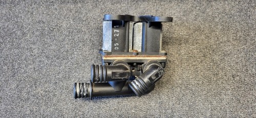 BmW E34 E32 E31 Heater Water Valve With Additional Water Pump 1382299 - Picture 4 of 7