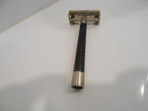 Vintage Schick Krona Double Edge Safety Razor Black Handle