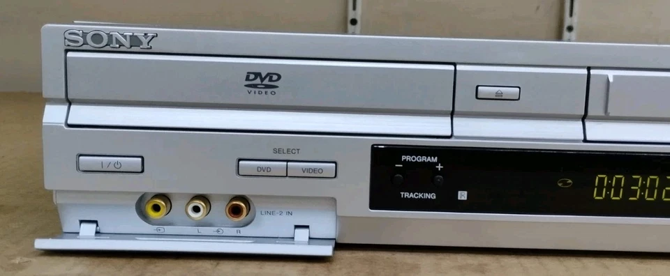 SONY VIDEOREGISTRATORE VHS 6 TESTINE STEREO CON TELECOMANDO - Immagine 3 di 4