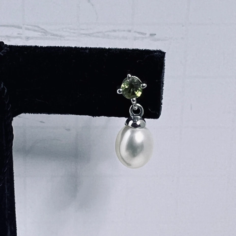 Pendientes Honora de plata de ley perlas blancas de agua dulce y esmeralda verde (5979 Foto 4 de 4