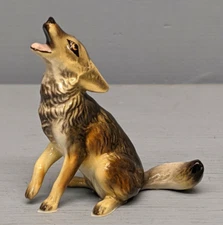 Retired Hagen Renaker Howling Coyote