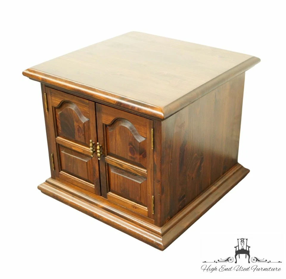 ETHAN ALLEN 古董松木老酒馆 26 英寸方形口音存储茶几 12-8075 — 第 4/4 张图片