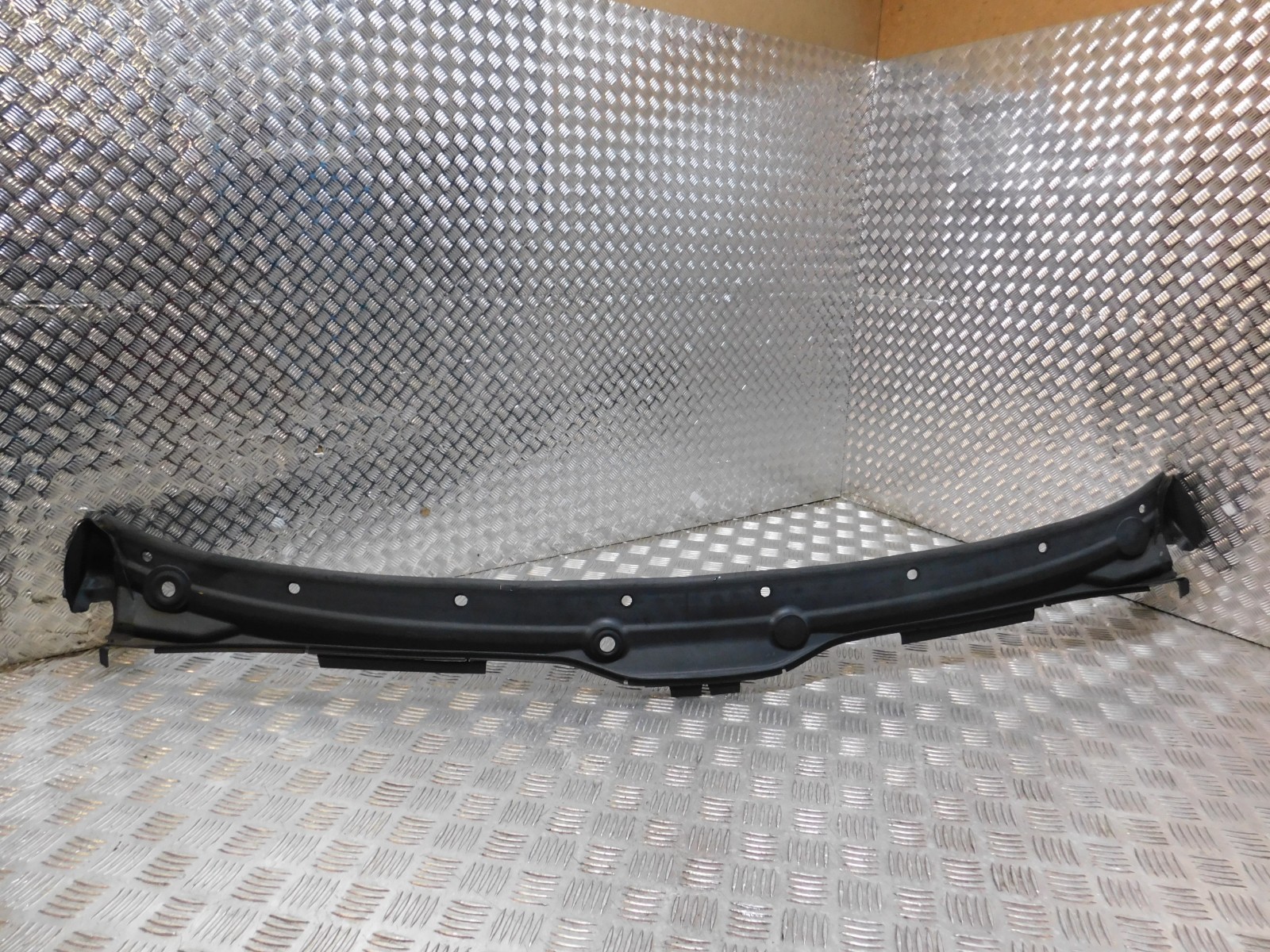 8402642 Bmw X5 Series E53 Cover Windshield Wiper Trim Front Windscreen Cover