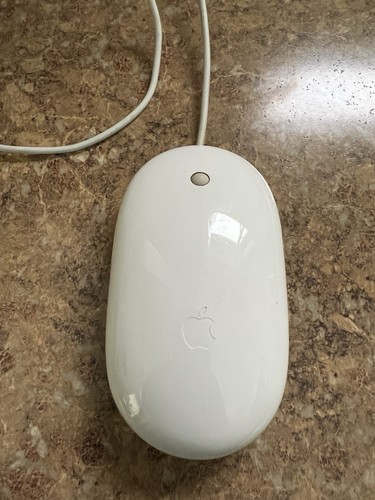 Apple iMac 24" A1225 Core 2 Duo 2.4Ghz 2GB 320GB HDD with mouse and keyboard - Picture 5 of 14