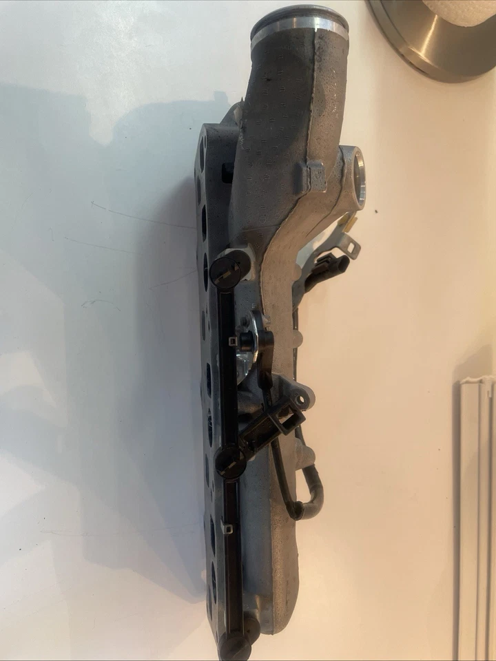 Оригинальный воздухозаборный коллектор правого дизельного двигателя Mercedes X166 GL350 ML320 Bluetec - Изображение 3 из 4