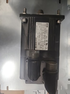 Lenze Type mCS 12D41 Servo Motor. Used Works good 