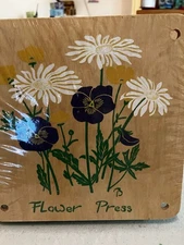 Vintage  LEAF & FLOWER PRESS Wooden, New in Package, Made in Taiwan