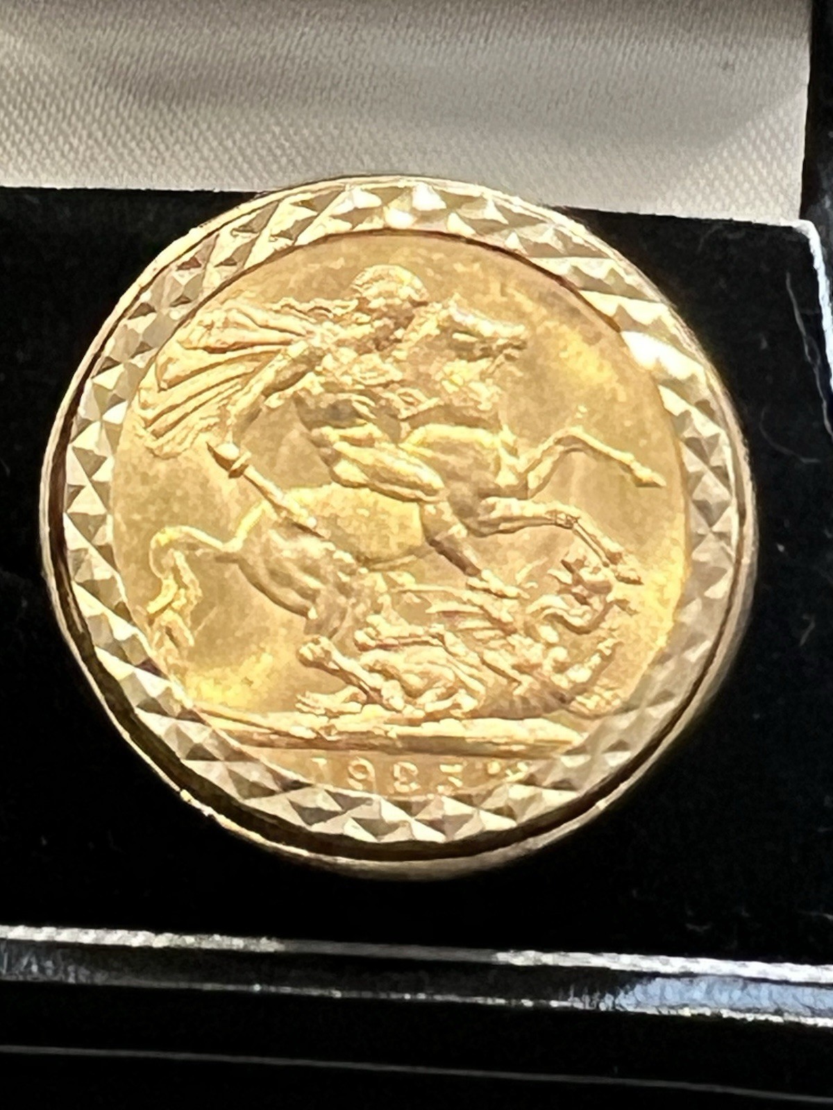 Vintage 22ct Gold 1925 Full Sovereign Set In 9ct Gold Ring Mount ...