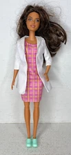 Vtg 2000 Mattel Barbie I Cn Be Children's Doctor Lab Coat Pink Dress